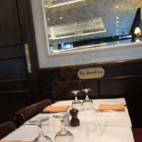 Midtown East Le Relais de Venise food