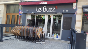 Le Buzz food