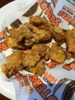 Hooters food