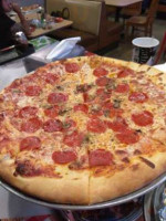 Nona's Pizza food