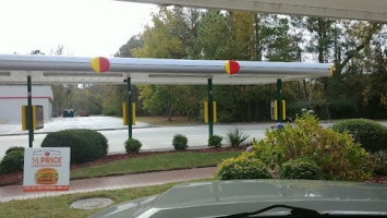 Sonic Drive-in outside