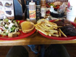 Bono's Pit Bar-B-Q food