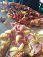 Amato Pizza food