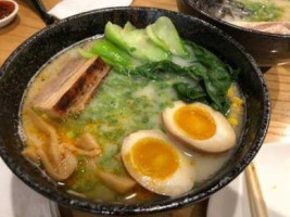 Tanoshii Ramen food