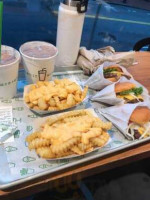 Shake Shack Downtown Crossing food