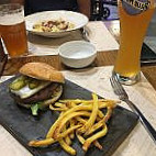 Blue Moon Valencia Craft Beer food