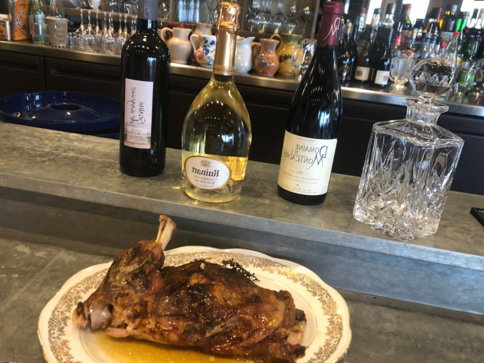 restaurant image