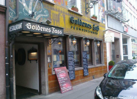 Goldenes Fass outside