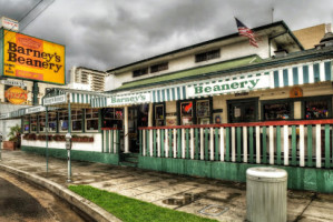 Barney's Beanery West Hollywood outside