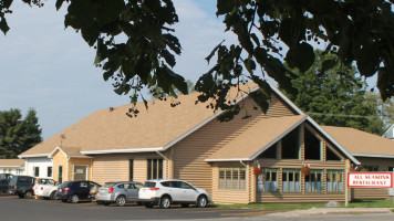 All Seasons Inn & Restaurant outside