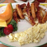 Cora Breakfast & Lunch food