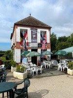 Café Gondrée inside