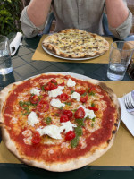 Pizzeria La Melodia Di Roberto Cusumano food