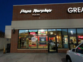 Papa Murphy 's Take 'n ' Bake Pizza outside