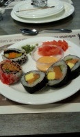 Des Continents food