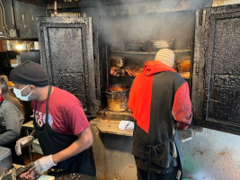 LC's Bar-B-Q inside