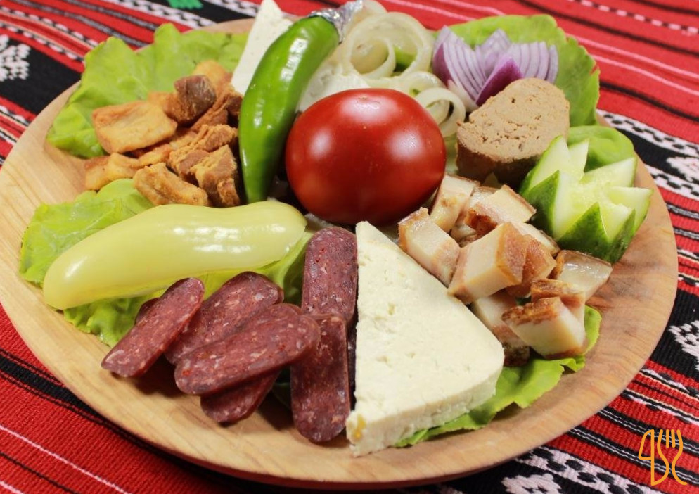 Vatra À l'intérieur