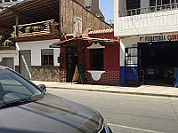 La Taberna outside