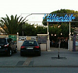 L'Atlantide outside