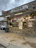 Tacos El Guero inside