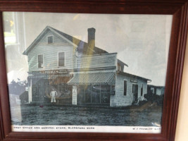 Blandford Country Store outside