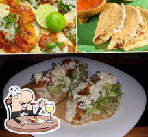 Tacos Y Tortas Ls Chata food