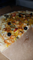 Yasmine Pizza food