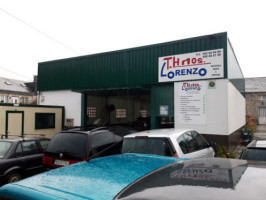 Panaderia Lorenzo outside