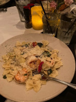 Lomontes Italian Restaurant And Bar food