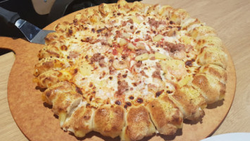 Pizza Hut Massama food