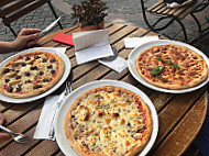 Pizzeria Pepé food