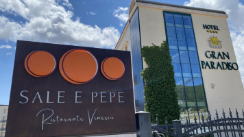 Sale E Pepe food