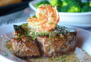 Myron's Prime Steakhouse food