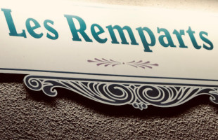 Les Remparts Pizzeria food