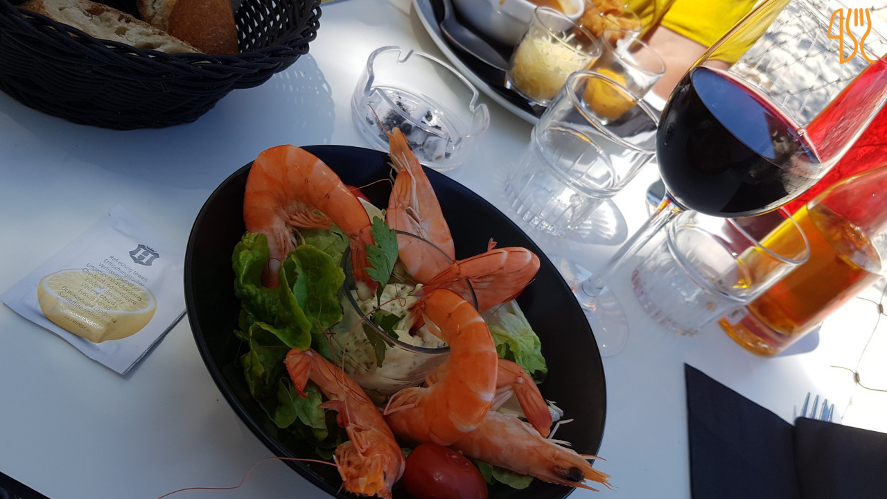 restaurant image