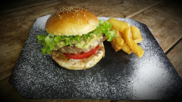 Les Folies Burgers food