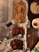 Atomic Wings food