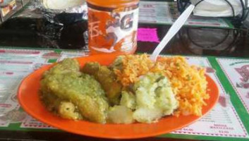 Itzel's Taqueria Deli food