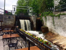 The North Glengarry Restaurant inside