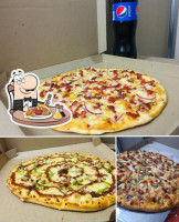 Chulee's Pizza food