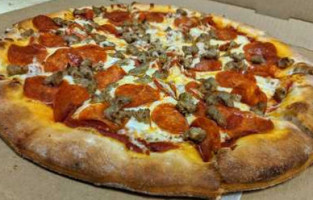 Angelino's Pizza food