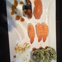 Niko Sushi food