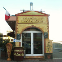 Calabrisella Pizza E Pasta outside