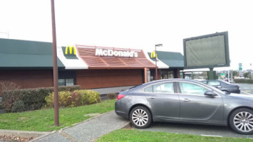 Mcdonald's outside