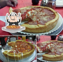 Ed's Chicago Pizza food