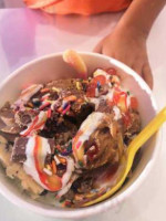 Tutti Frutti Frozen Yogurt food