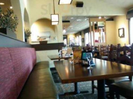 Olive Garden Norfolk inside