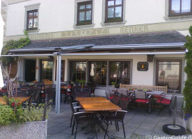 Weinhaus Renker outside