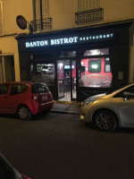 Danton Bistrot outside