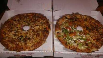 Vito's Pizza food